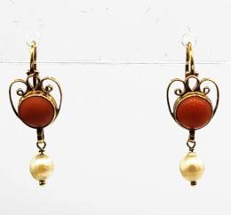 Yellow Gold Earring