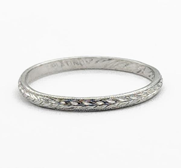 Efiligree | WEDDING BANDS | PLATINUM WOMEN'S | Item No. 550-00466